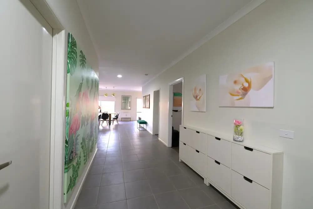Luxury 9 BRM House in Melbourne - photo 22