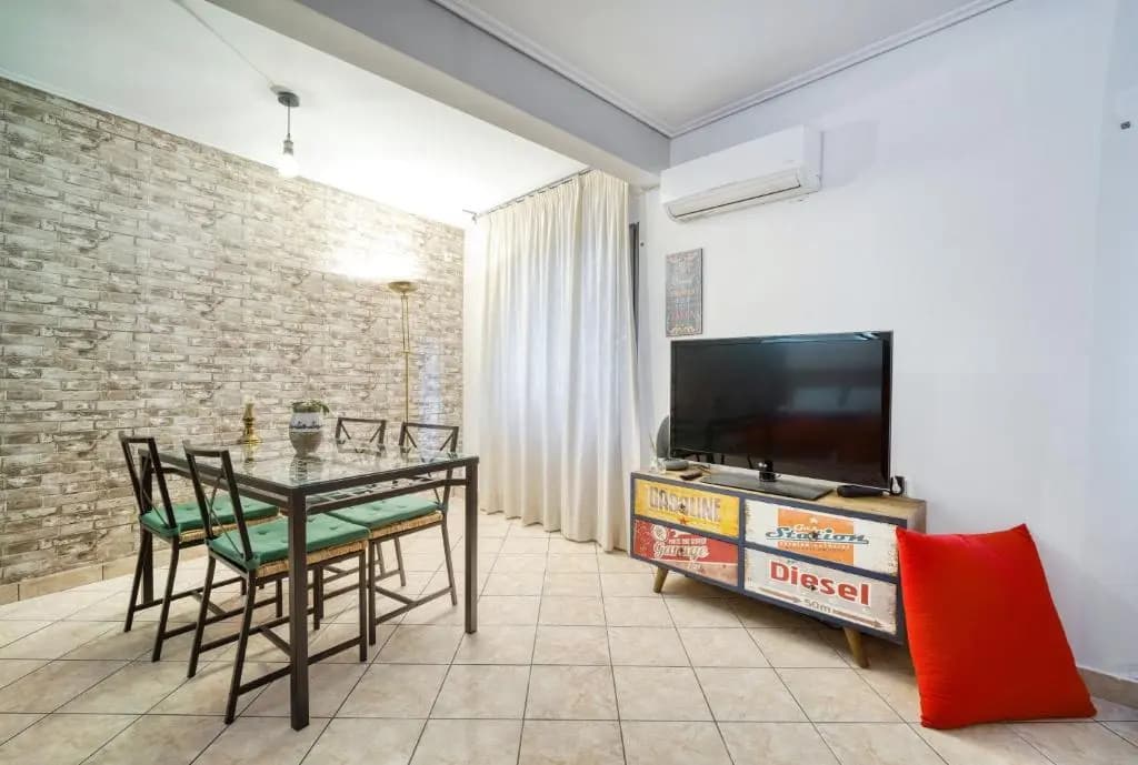 Athens metro apartment - photo 13