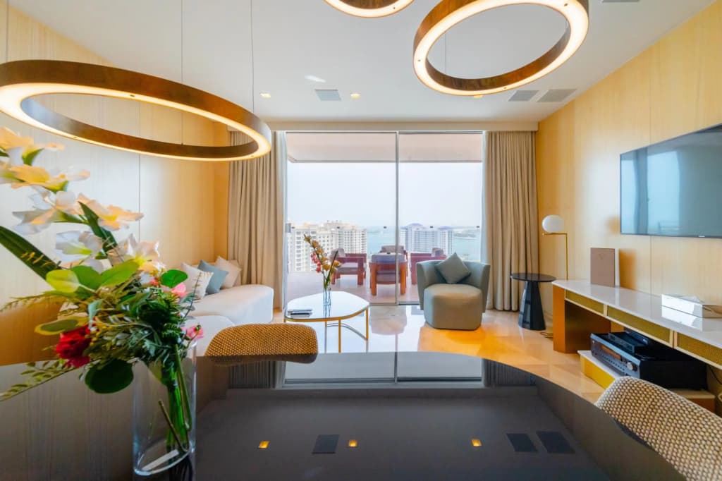 DXB - Five - 41509 - PJ - photo 3