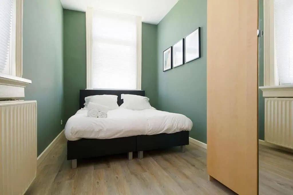 Spacious 4P Canal Apartment - photo 2