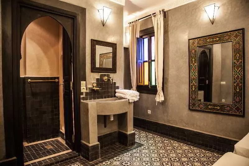 Riad Bazaar Cafe - photo 13