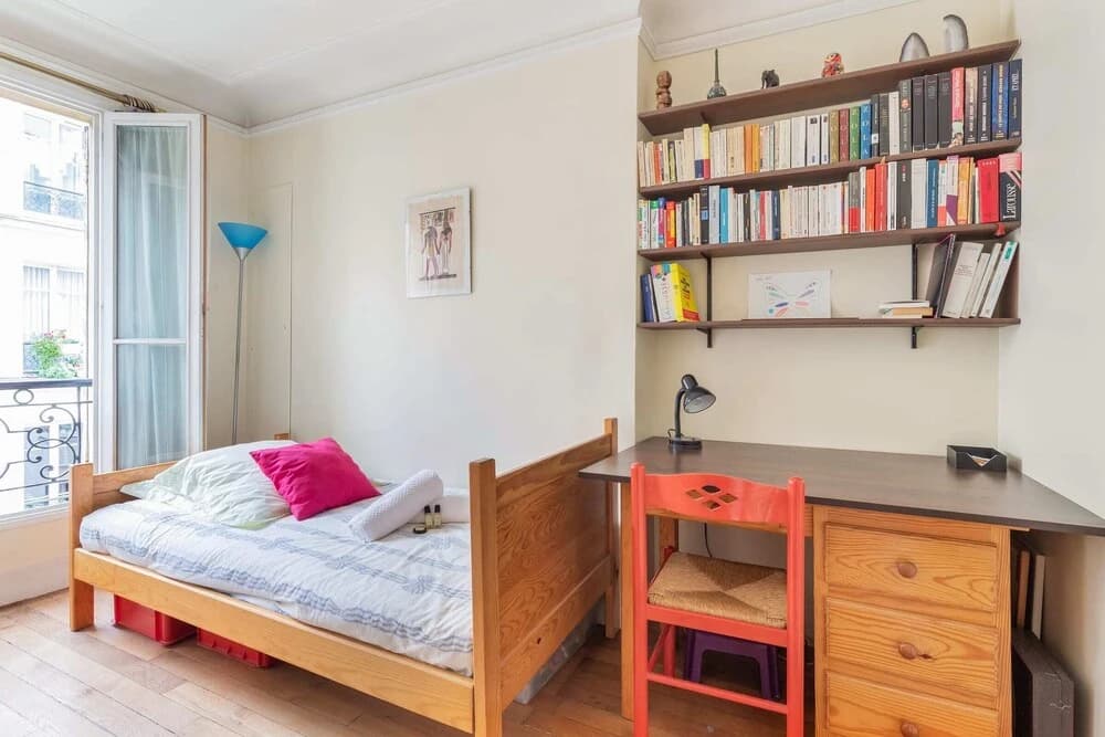 Charming Apartment in the 18th Arrondissement - photo 4