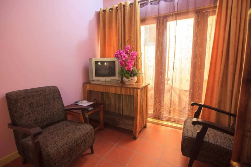 Bamboo Hotel - photo 4