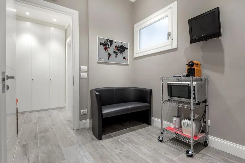 Bell Tower Studio Apartment - photo 10