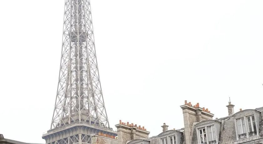 Eiffel Tower Flat 888 - main photo