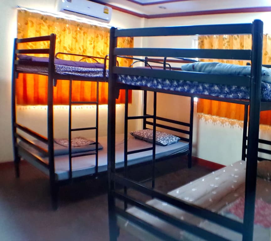 Bangkok Legend Guesthouse - photo 2
