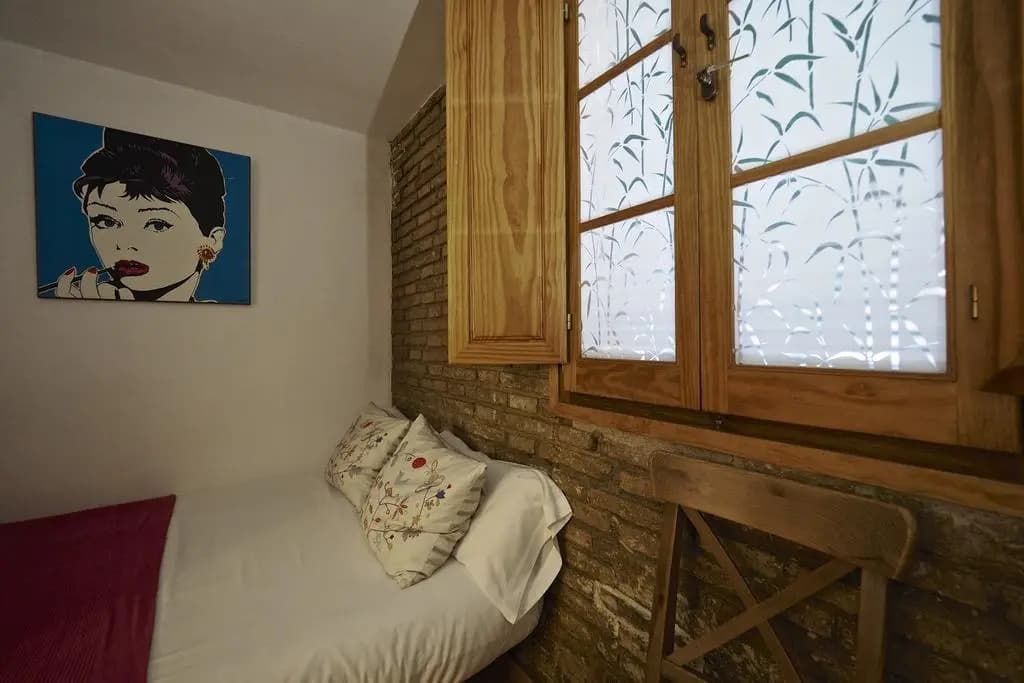 Suites4days Les Corts House - photo 6