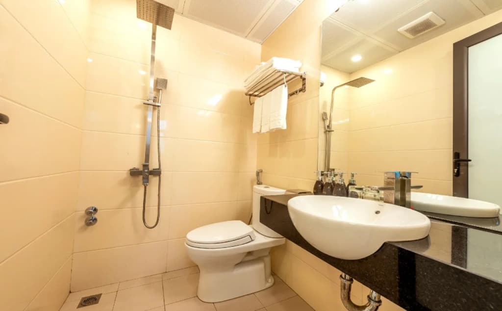 Westlake Tay Ho Hotel - photo 9