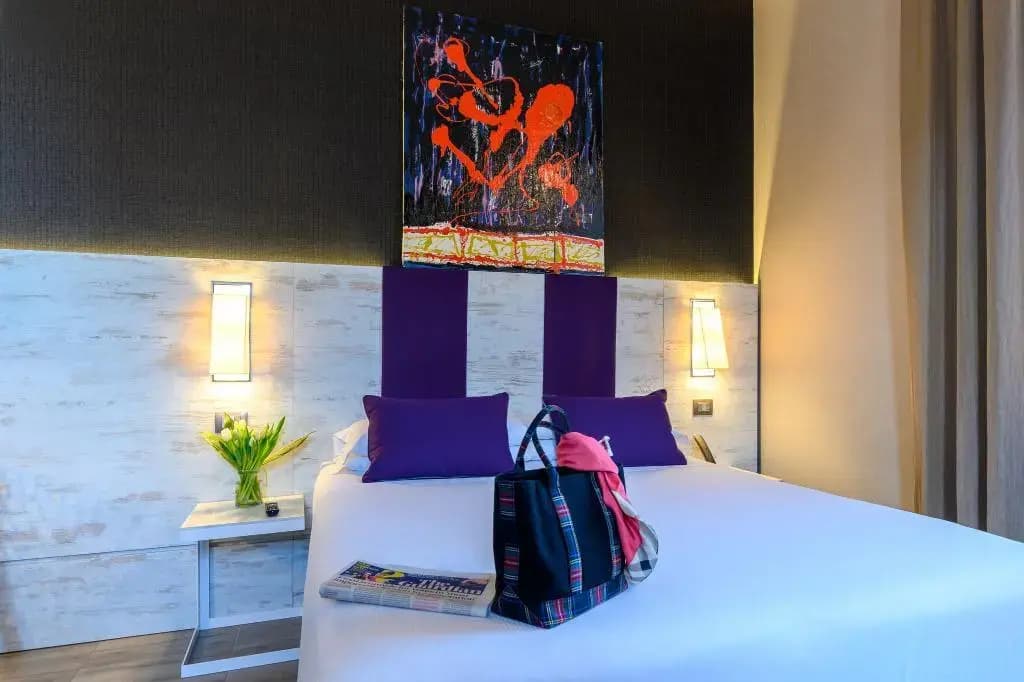 The Guardian Hotel - photo 3