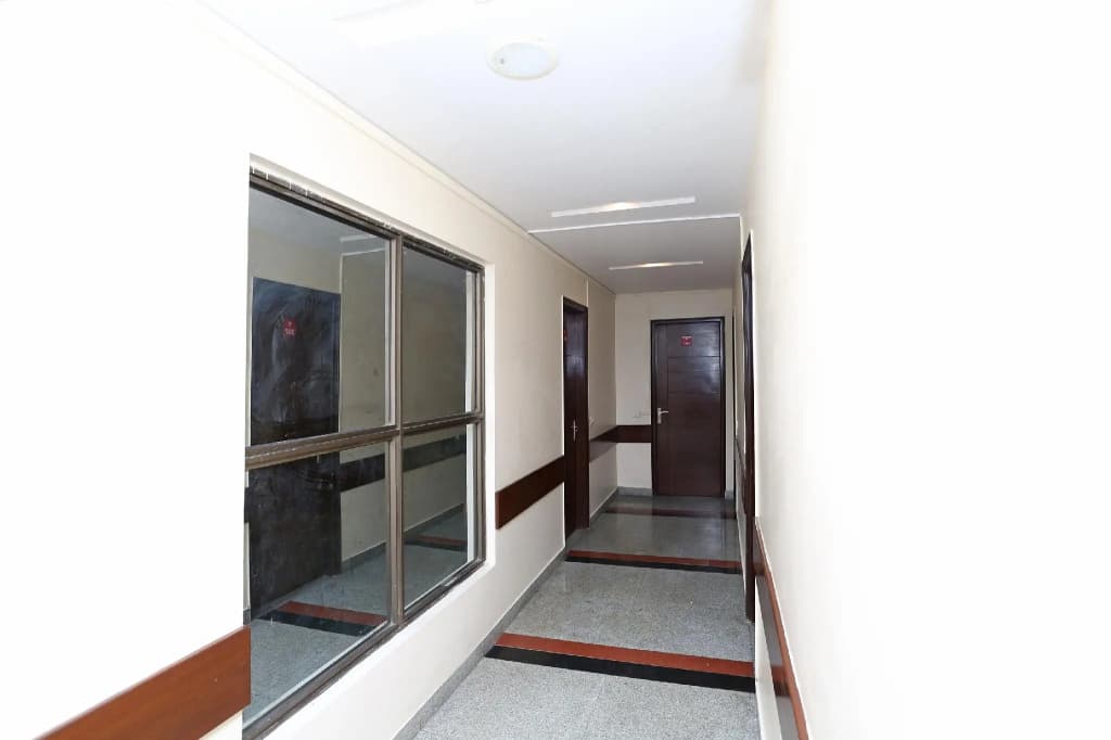 OYO 2082 Dwarka - photo 3
