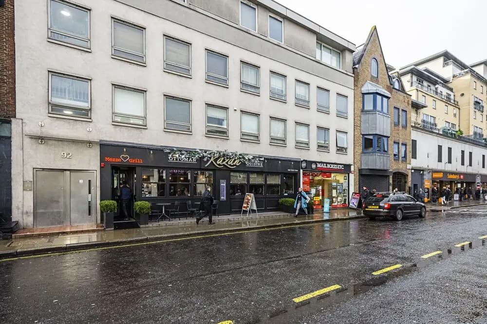 Studio Flat near Victoria Station - photo 1