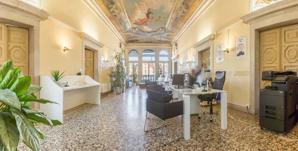Apartments in San Marco with Canal View - photo 2