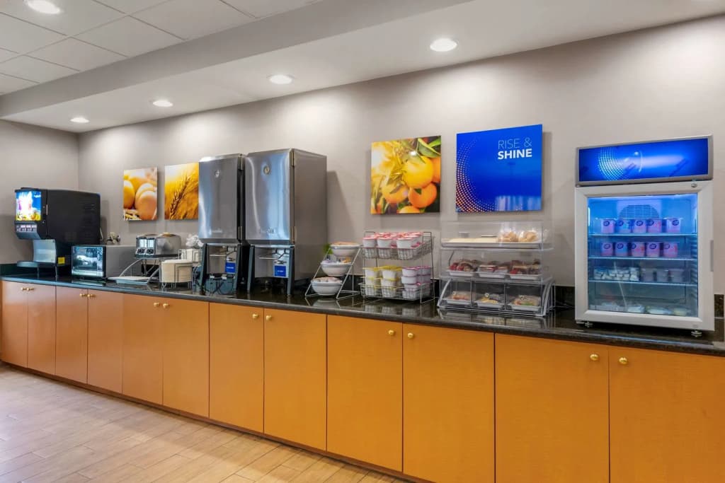 Comfort Suites Near Universal Orlando Resort - photo 14