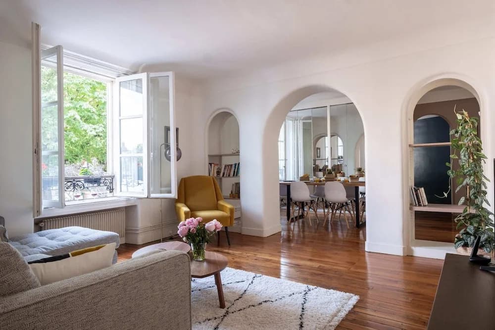Classical-parisian Apartment on Canal Saint Martin - photo 5