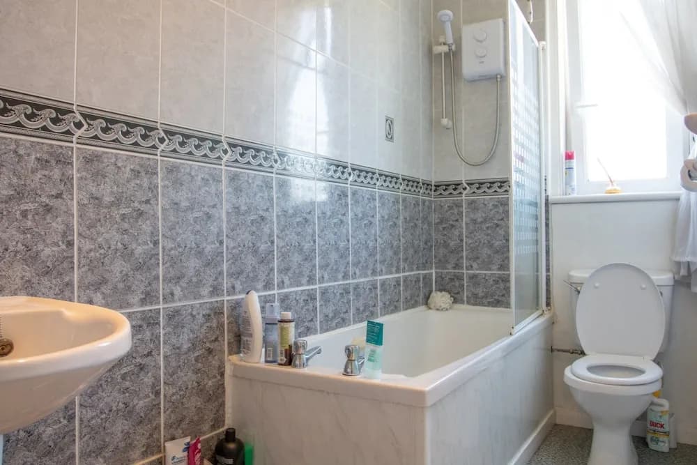 Charming 1 Bedroom Apartment - photo 6