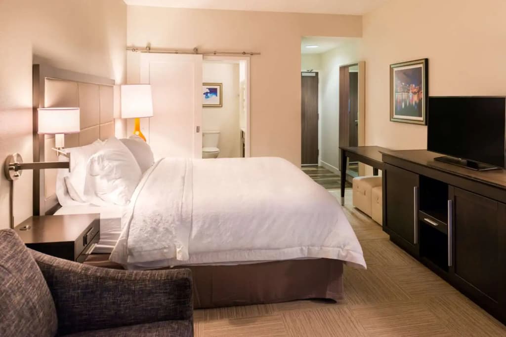 Hampton Inn & Suites Orlando/East UCF Area - photo 26
