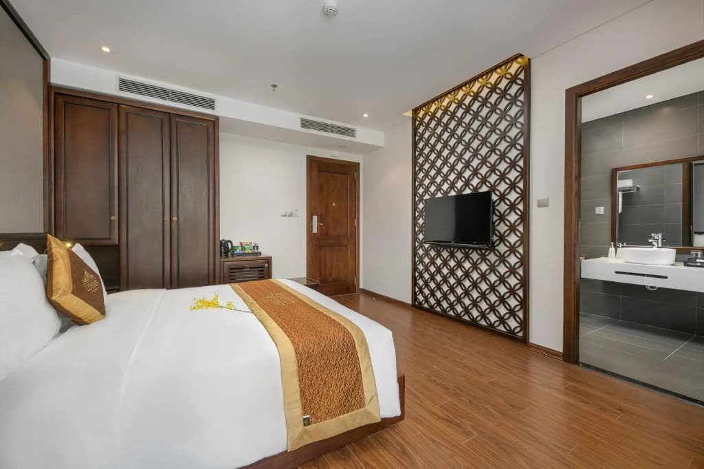 Cosmos Hotel Danang - photo 4