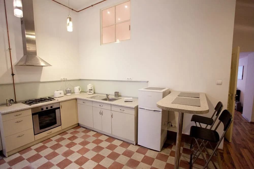 Kiraly Apartment - photo 17
