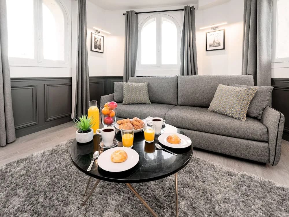 Luxury 2BDR Le Louvre I by Livinparis - photo 9