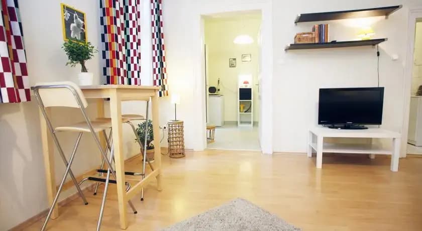 Vagabond Apartment - photo 9