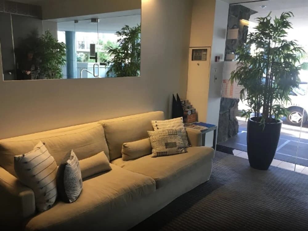 Pine Court Apartments - photo 2
