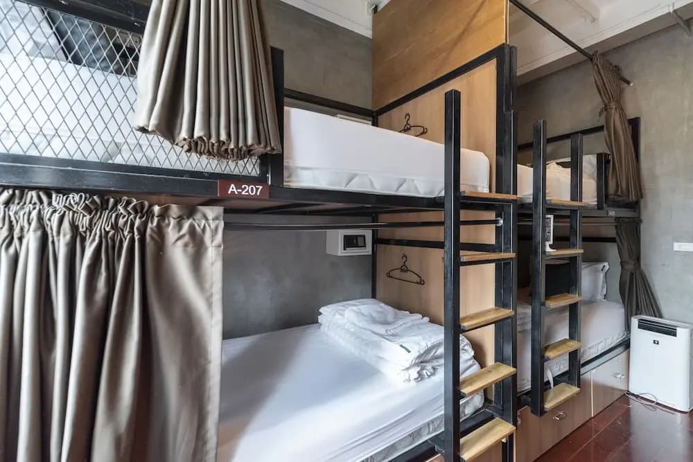 OYO 685 Am Bed Hostel - photo 4