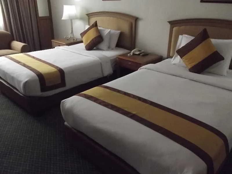 First Hotel Bangkok - photo 6