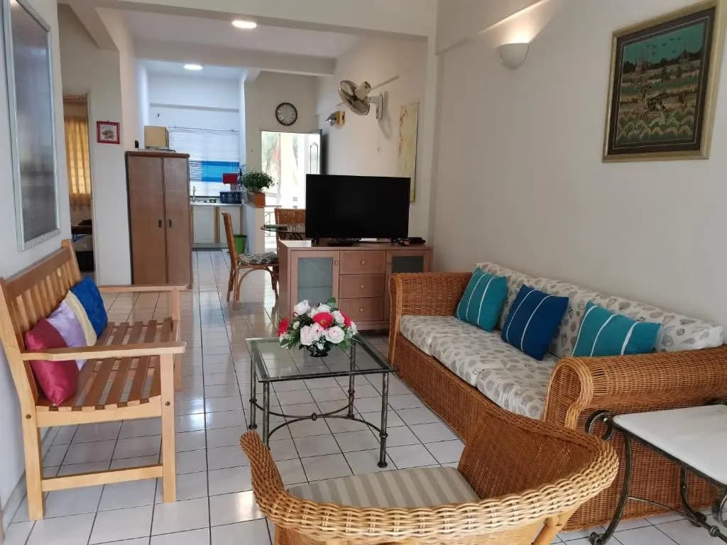 Cozy Seafront Paradise Lagoon Apartment - photo 2