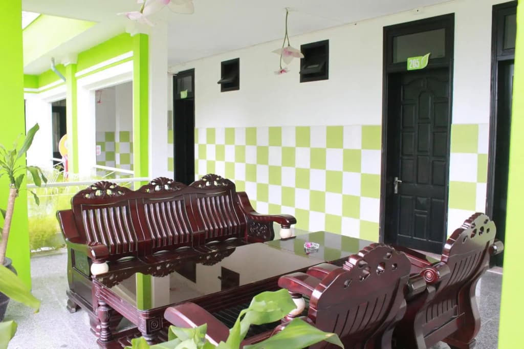 Ngoi Nha Xanh - photo 2