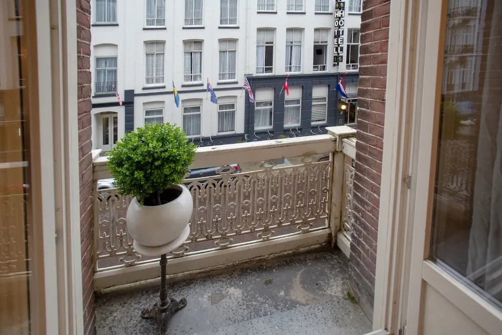 Design Apartment With Balcony - photo 15