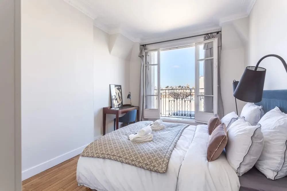 Designer Apartment - Eiffel Tower View! - photo 2