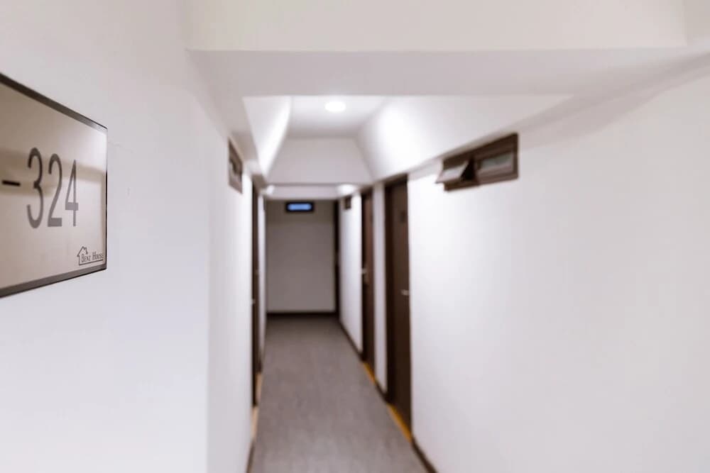 Benz House - photo 10