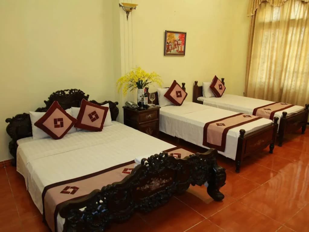 The Tourist Hotel - photo 3