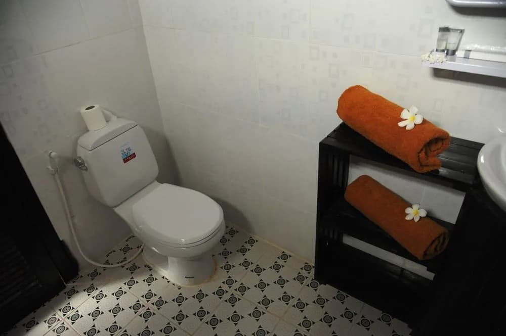 Lotus Central Boutique - photo 8