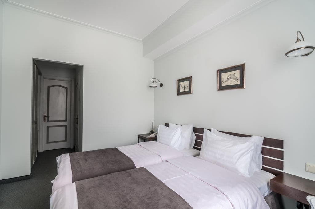 Prestige Palace Hotel - photo 7