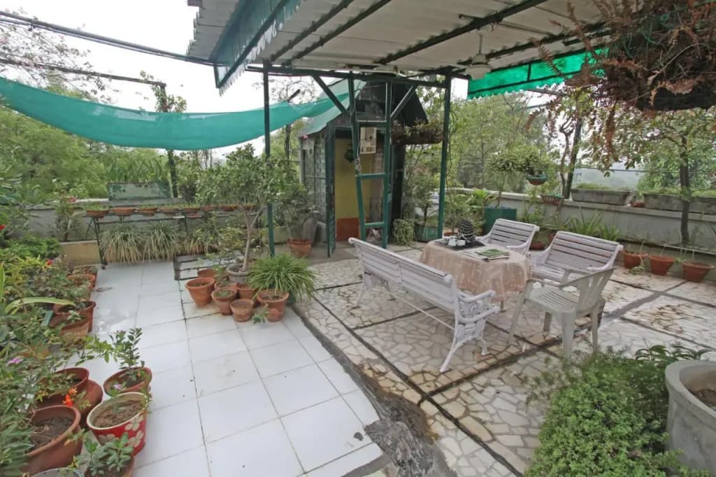 Nina Kochhars Homestay - photo 10