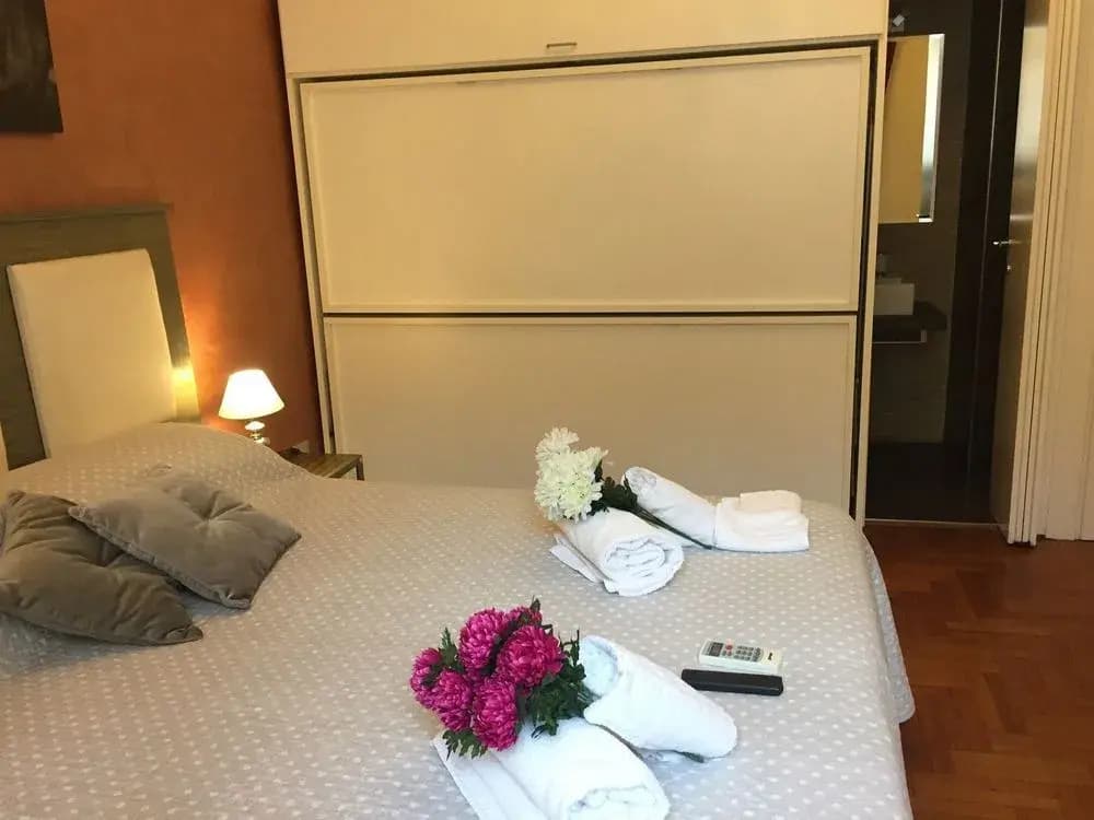 Elizabeth Rooms - photo 2
