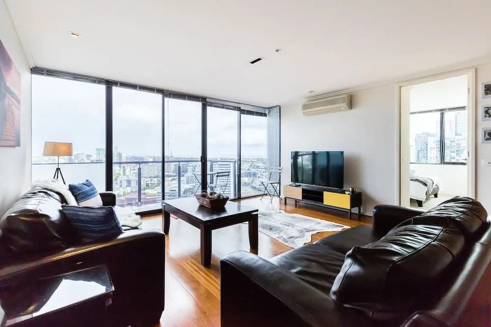 MORGAN, 2BDR Southbank Apartment - photo 2