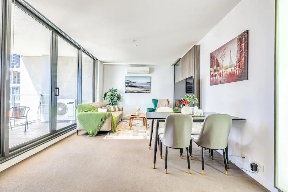 StayAU Leisure 2BR Modern CBD Apt - photo 1