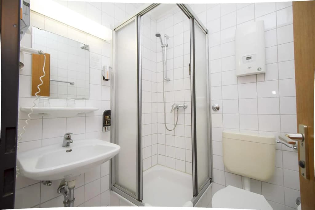 Hotel Spreewitz am Kurfürstendamm - photo 16