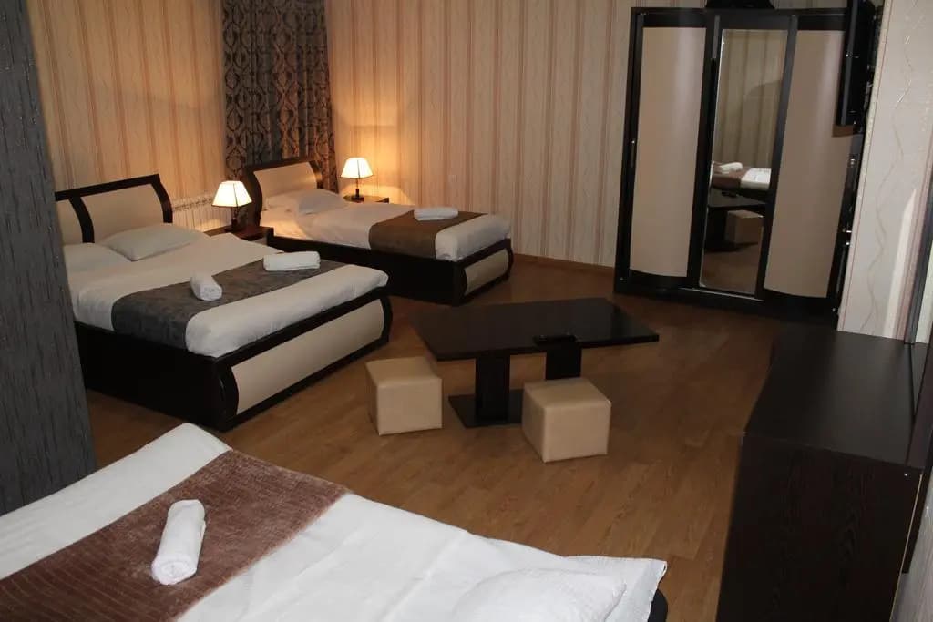 Hotel Elegant - photo 4
