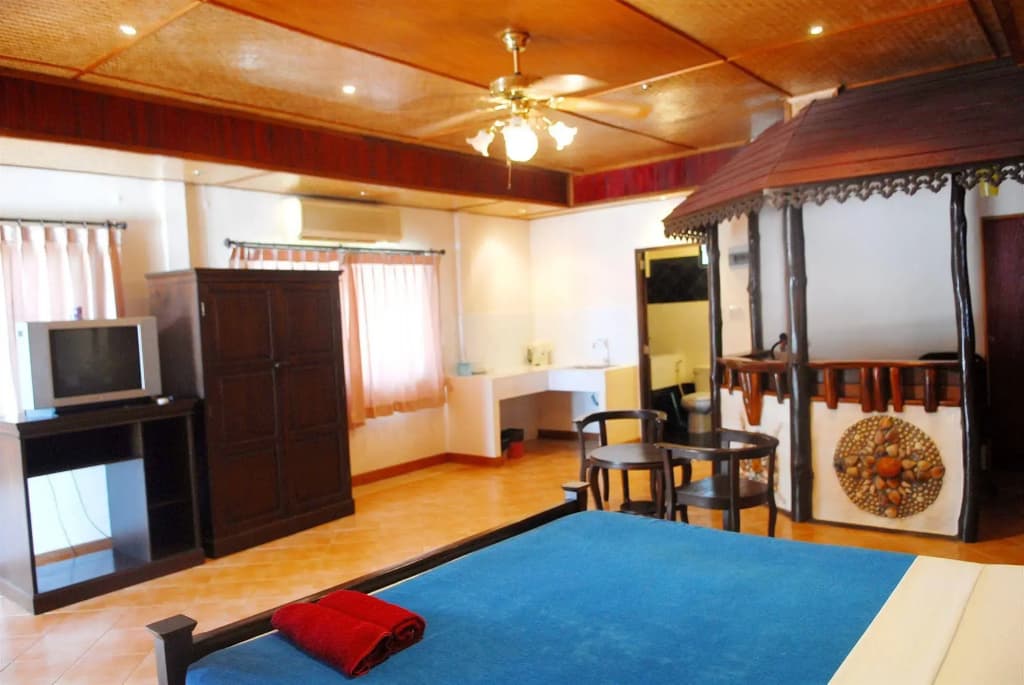 Sukasem Bungalows - photo 2