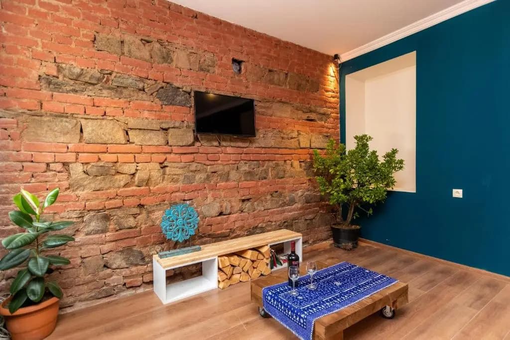 Giorgi's apartment - main photo