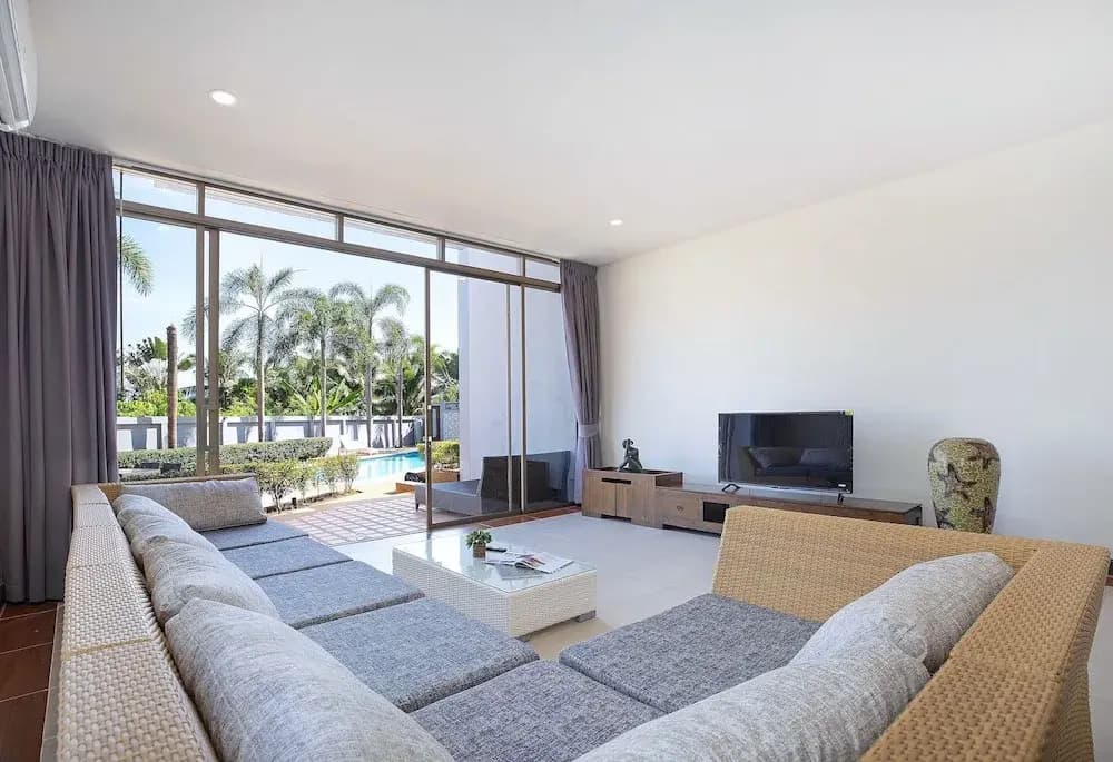 Spacious 3BR Pool Access Villa Argent 7 - photo 17