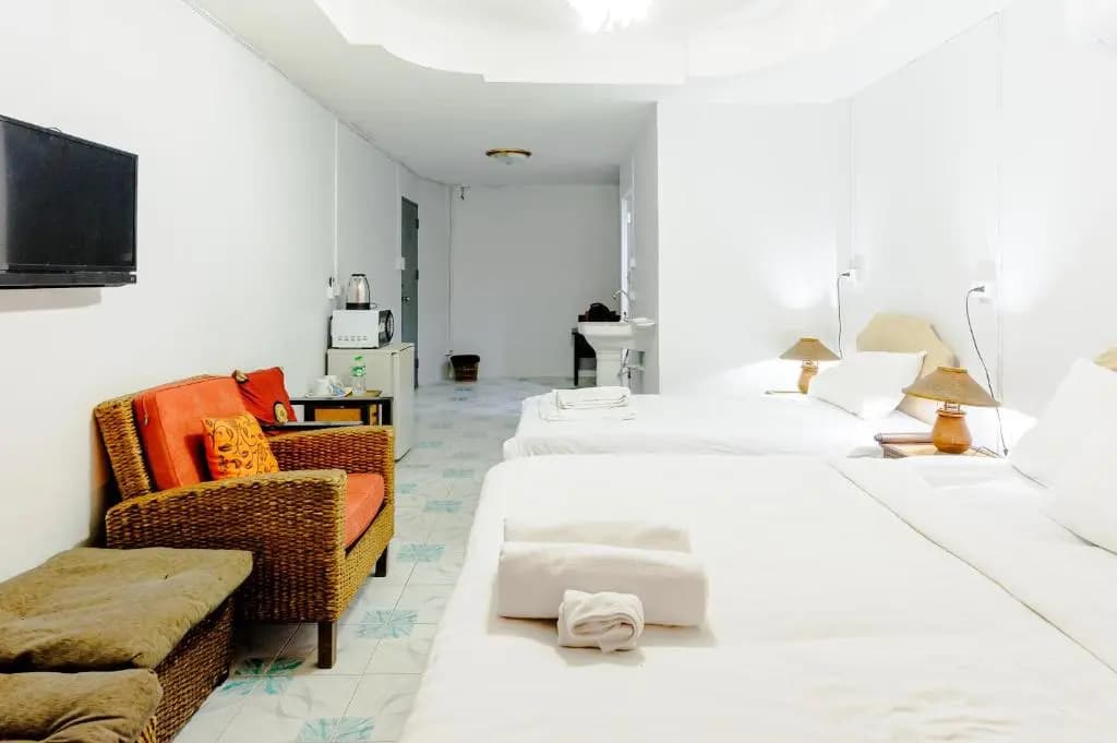 High5 Guesthouse - photo 4