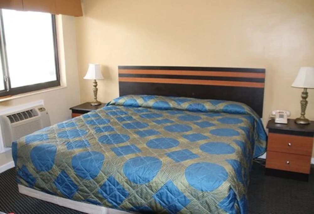King Motel - photo 2