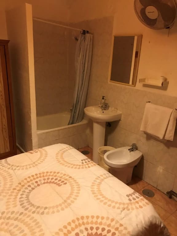 Hostal Becerrea - photo 9