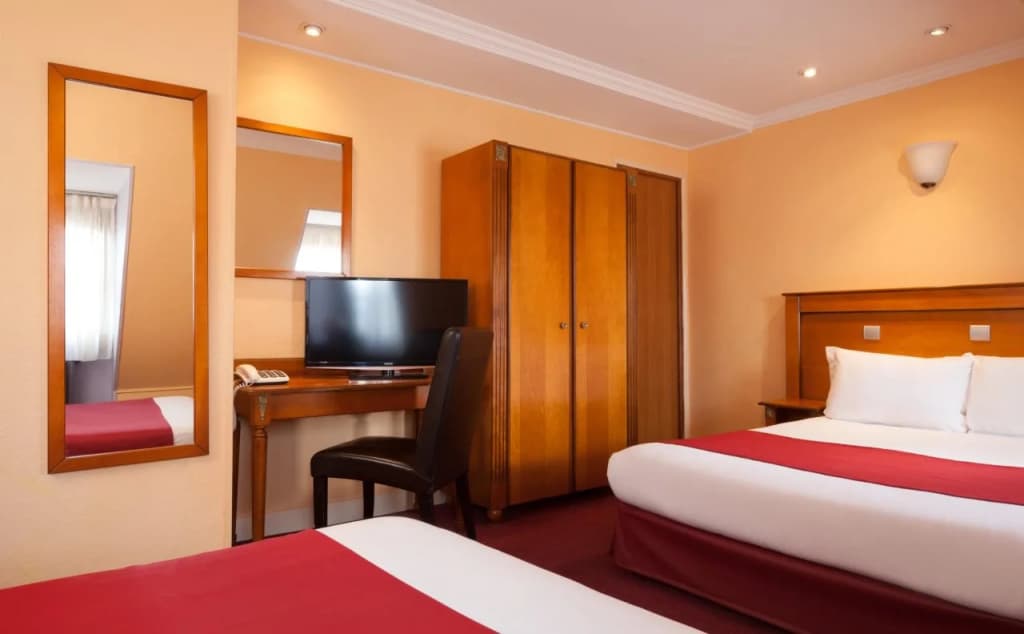 Grand Hôtel Amelot - photo 3