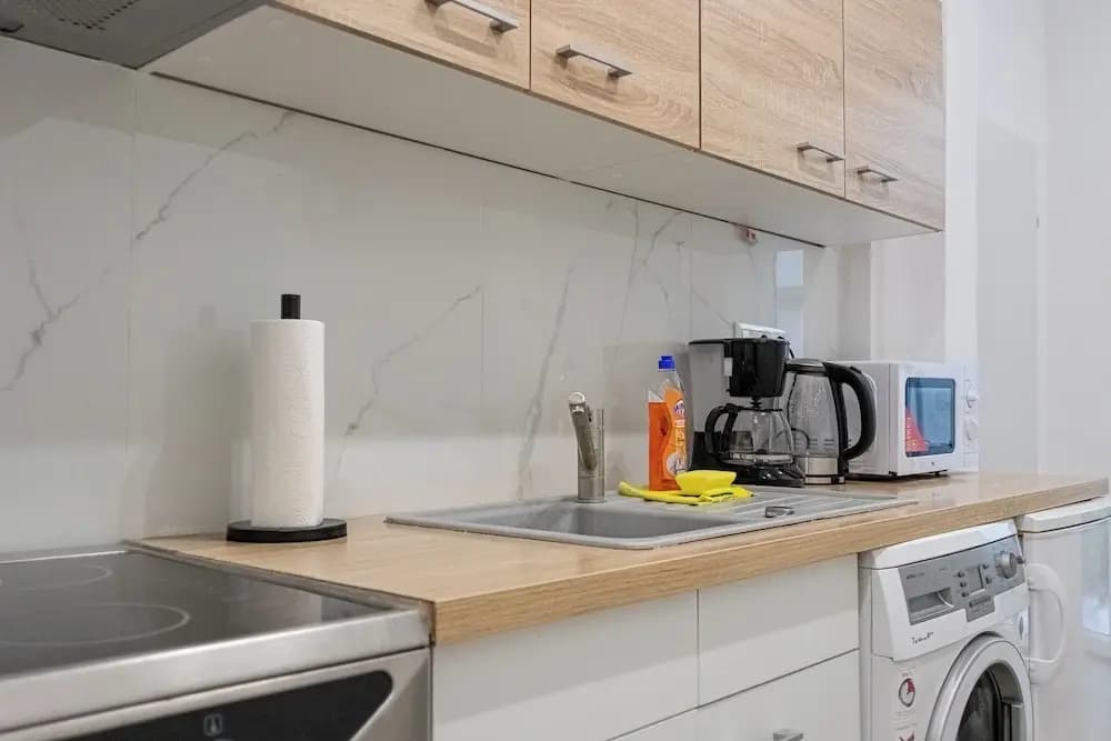 Beautiful 1BR Apartment For Long Stays - photo 10