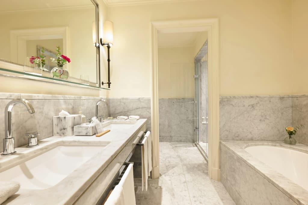 Hotel Savoy - photo 24
